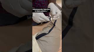 Intramuscular injection in male patient shortsnursesneetmbbsdoctorbscnursingytshortsyoutube [upl. by Chloris]