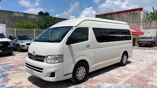 Toyota Hiace 15 pas 2013 [upl. by Annibo]