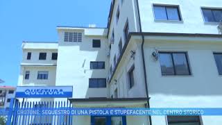 CROTONE SEQUESTRO DI UNA PISTOLA E STUPEFACENTE NEL CENTRO STORICO [upl. by Sirah]