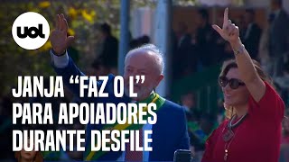 7 de setembro Janja veste vermelho e faz o L para apoiadores em desfile em Brasília veja vídeo [upl. by Ikir]