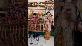 TAMAN JURUG angklung satria jogja live perfom Hamzah Batik Malioboro short [upl. by Rogerg]