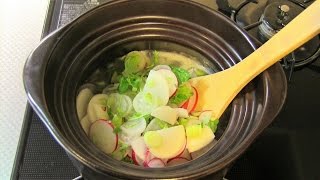 NanakusaGayu SevenHerb Rice Soup Cooking [upl. by Nuahsad]