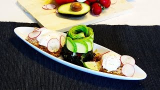 Pochierte Eier mit Spinat und Avocado  Laz uns kochen [upl. by Raimund244]