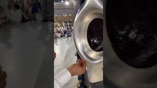 Bismillahi tawakkaltu alallahi wa la haula wa la quwwata illa billahil aliyyil adzim Hajar Aswad [upl. by Enimzaj]