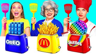 Reto De Cocina Yo vs Abuela  Gadgets Inteligentes vs Hacks de BaRaFun Challenge [upl. by Siusan517]