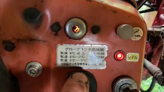 Classic glow plug light  Kubota B7000 start after engine repairing [upl. by Tamah]