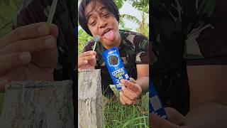 Find and fight for delicious lollipop candy snacks shorts shortvideo viralvideo [upl. by Esile]