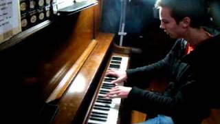 quotHandful of Keysquot  MAX KEENLYSIDE Piano [upl. by Aridnere]