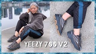 YEEZY 700 V2 GEODE REVIEW  ON FEET amp YEEZY 700 MAUVE COMPARISON [upl. by Mannos467]