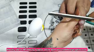 Vendeeni Press on nail uv gel glue  applying tips with press on uv glue [upl. by Mcdowell]