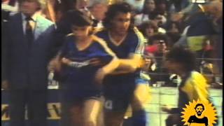 Gallina en tribuna de socios 1992 [upl. by Kciderf249]