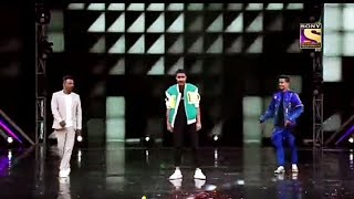 Raghav juyal 😎 Dharmesh sir 🤘 amp Tushar Shetty dance in super dancer finale [upl. by Mokas]