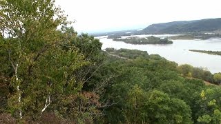 hiking bradys bluff in perrot state park wi 201610 [upl. by Gnaht]