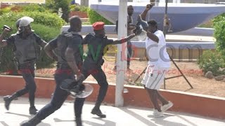 Reportage  les droits et devoirs des forces de lordre au Senegal [upl. by Jerad39]