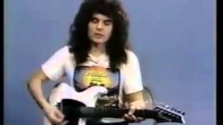 Vinnie Moore Hot Licks Advanced Lead Guitar Techniques  1990 [upl. by Yared18]