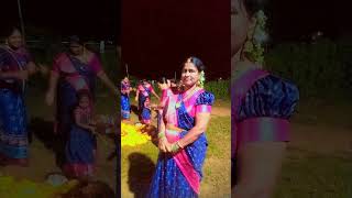 Gummare gummare bathukamma song [upl. by Nytsirk]