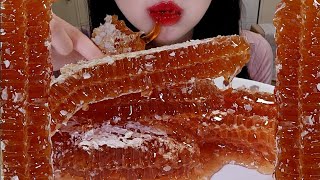 벌집꿀 먹방이에요  Honeycomb Eating Sounds ASMR MUKBANG [upl. by Akerdnuhs]