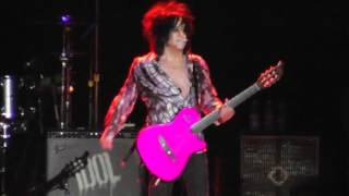 STEVE STEVENS AMAZING GUITAR SOLO [upl. by Ynnattirb]