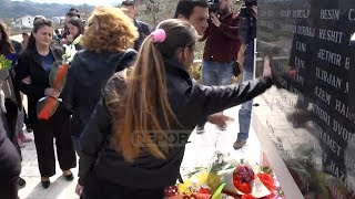 11 vite nga tragjedia Report Tv në Gërdec familjarët homazhe te memoriali i 26 viktimave [upl. by Rriocard]