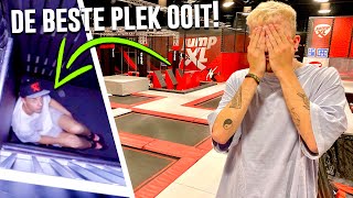 VERSTOPPERTJE IN EEN DONKER TRAMPOLINEPARK Met Boaz amp Mees [upl. by Cralg]