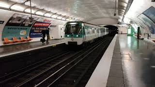 MF77  Arrêt à la station La Tour Maubourg sur la ligne 8 du métro parisien [upl. by Laundes196]