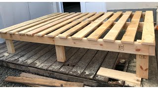 Lit  Sommier en bois de palette Facile  Pallet Bed [upl. by Bledsoe873]