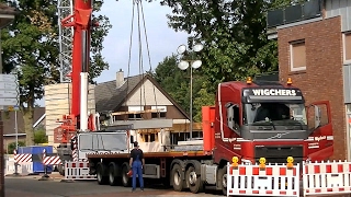 Autokran Liebherr LTM 11602 hebt Fertigbetonteile ein  Mobile crane Liebherr LTM 11602 [upl. by Yrffoeg]