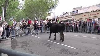 Arles ouvre la saison des férias [upl. by Sandberg]