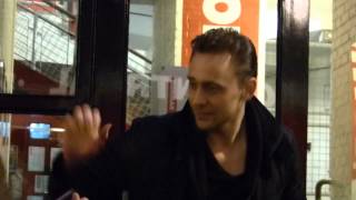 Thomas Hiddleston signing autographs after Coriolanus 3 [upl. by Emrich]