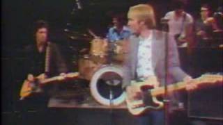 Tom Petty with Tom Snyder 1981 part 1 of 3  performing quotOld Kings Roadquot [upl. by Sutit]