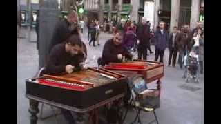 Músicos húngaros tocando el Cimbalom 1era parte  Ene262014 [upl. by Ehud]