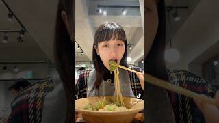 ラーメンリクエストにようやく食べる子 食べる動画 食べるだけ 食べる女子 赤坂ランチ 赤坂 [upl. by Gothart184]