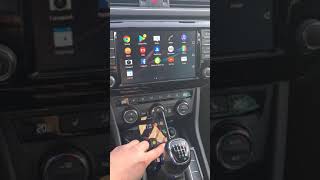 MirrorLink demonstration MIB2 and Škoda app [upl. by Cohlier742]