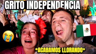 VIVIMOS el GRITO de INDEPENDENCIA de MÉXICO en el ZÓCALO 🇲🇽😭 acabamos llorando [upl. by Rossner]