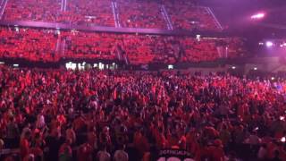 Helemaal niets in Amsterdam  Premier League Darts  Ahoy Rotterdam  120516 [upl. by Atsyrt]