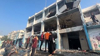 Gaza 14 morti in un attacco israeliano su una scuola dellUnrwa nel nord della Striscia [upl. by Laemsi]