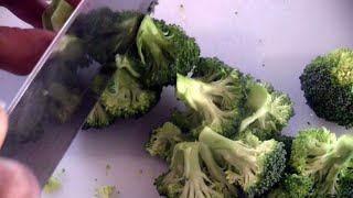 Broccoli Stir Fry In 3 Easy Steps Wok Hei Stir Fry Vegetables How To Cut Broccoli For Stir Fry [upl. by Joost454]