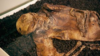 The Stunningly Clear Features on the Lindow Man Mummy [upl. by Leiram]