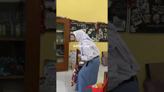 Latihan menjepit🤣😭😭 masasekolah sekolah komedi [upl. by Kalila]