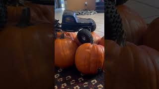 Traxxas trx4 lcg pumpkin crawl pumpkin rc rccrawler traxxas halloween rccar pumpkintime [upl. by Geilich941]