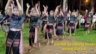 Đoàn cồng chiêng bahnar xã tơtung huyện kbang nghe rất sôi động Mời các bạn cùng xem [upl. by Zarah]