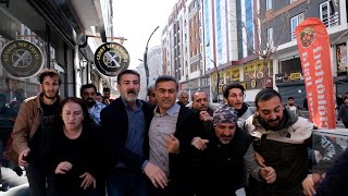 Abdullah Zeydan barikatlara rağmen sokağa çıkarak alınan kararı protesto etti [upl. by Yelak821]