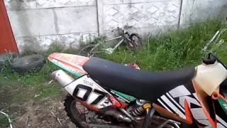 ktm 400 exc 2003 [upl. by Wystand739]