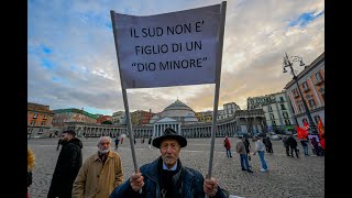 Napoli presidio al Plebiscito contro lautonomia differenziata [upl. by Thrift]