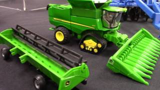 164 John Deere S690 Combine on Tracks from Ertl [upl. by Eisak]