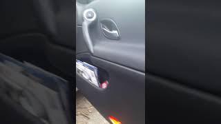 Comment vider l eau ds une portière de voiture laguna 2 [upl. by Deste]