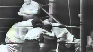 1955921 Rocky Marciano vs Archie Moore [upl. by Edmea]