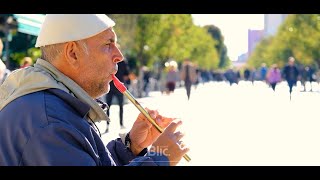 “Fylli është traditë e jona” Fatmir Rafuna nga Kamenica me çdo frymë të tij në sheshin e Prishtinës [upl. by Garner]