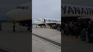 Bergamo dojście do samolotu Ryanair ryanair bergamo italy [upl. by Anaimad]