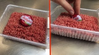 Er wickelt Hackfleisch um 5 Babybels Sieh was er danach macht [upl. by Yleak672]